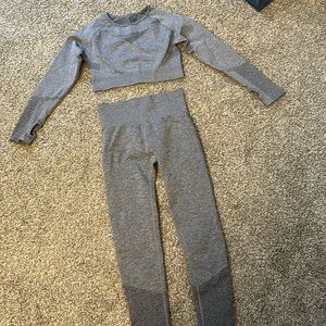 SHEIN Dark Gray Workout Outfit, Long sleeve with Thumbhole